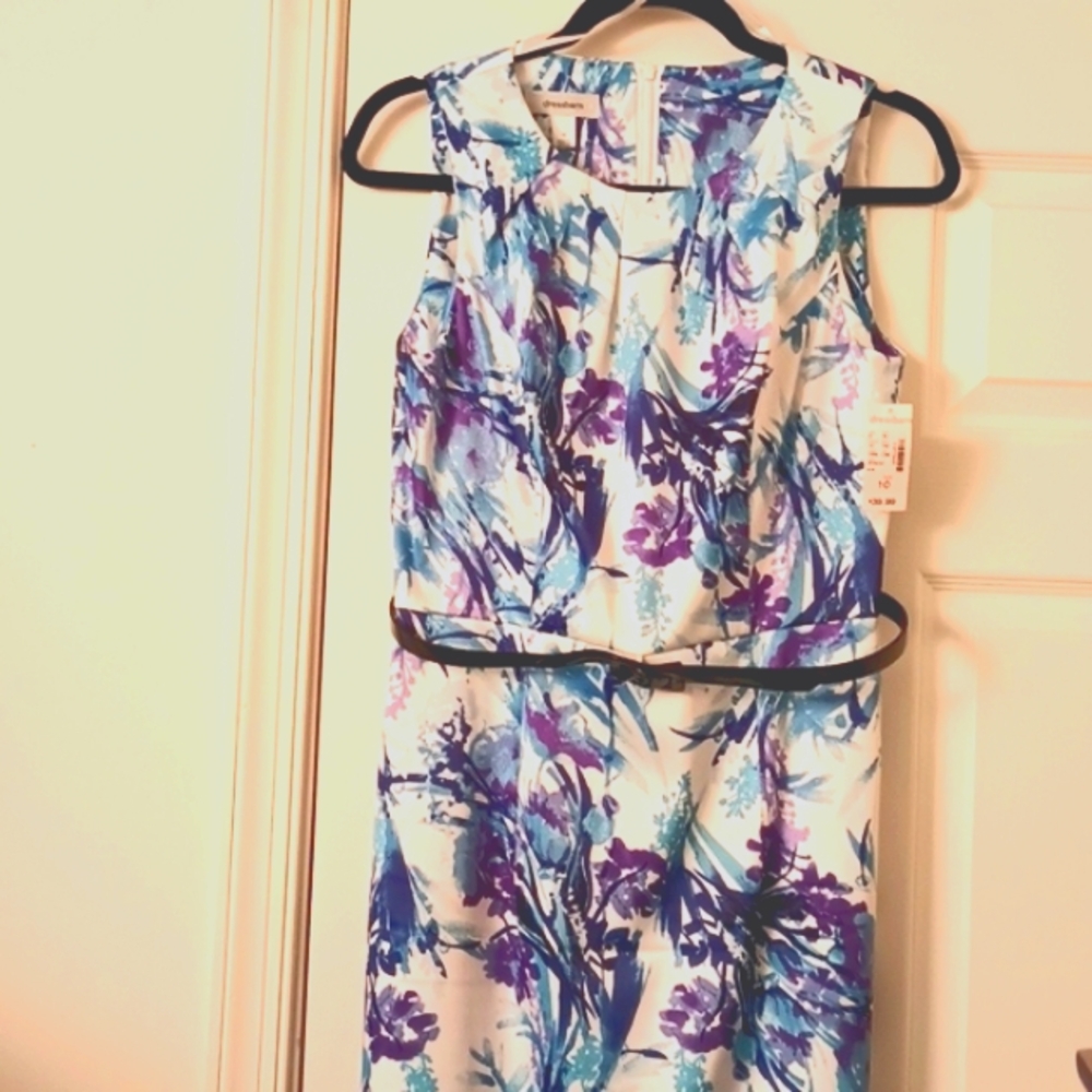 NWT Size 10 Women's sleeveless zip back floral print dress